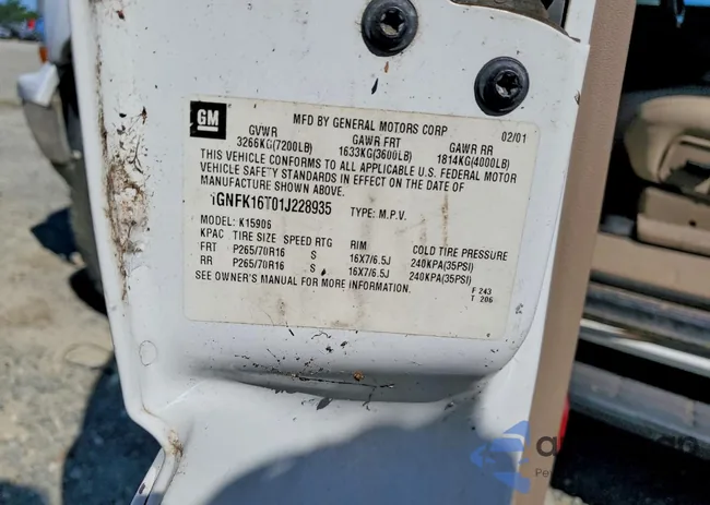 1GNFK16T01J228935: 46193176