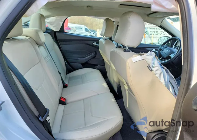 1FADP3J24GL308673: 41998536