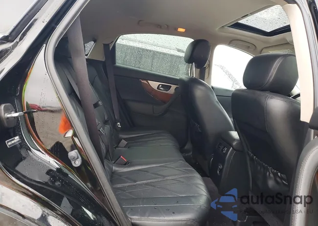 JN8CS1MW4FM482814: 79277135