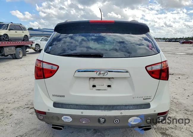 KM8NU13C68U040685: 79841145