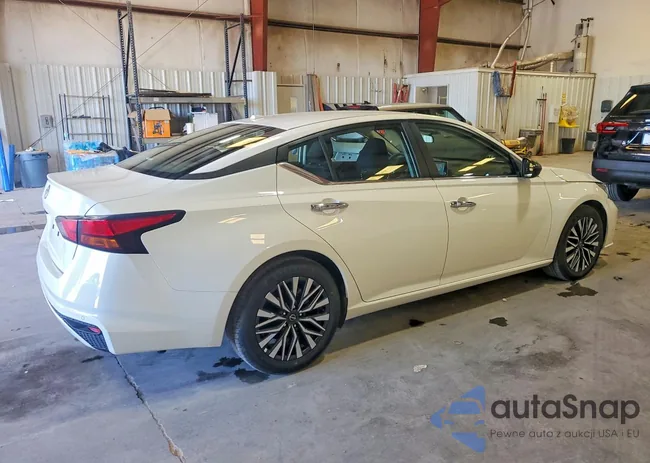 1N4BL4DV3SN319028: 47010716