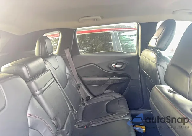 1C4PJMBS4EW160565: 45643296