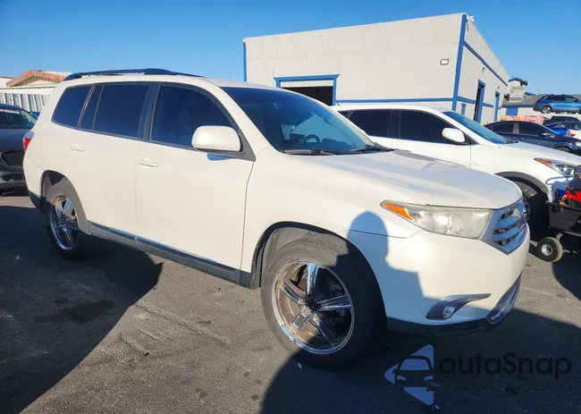 5TDZK3EHXBS048283: 45617316