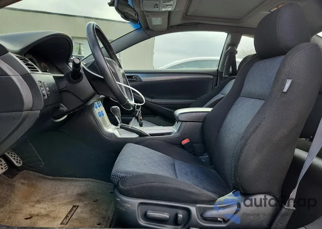 4T1CA30P28U146750: 79600135