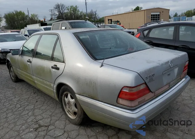 WDBGA33G0XA416848: 49824964