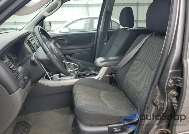 4F2CZ04196KM32511: 50327944