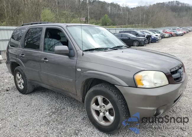 4F2CZ04196KM32511: 50327944