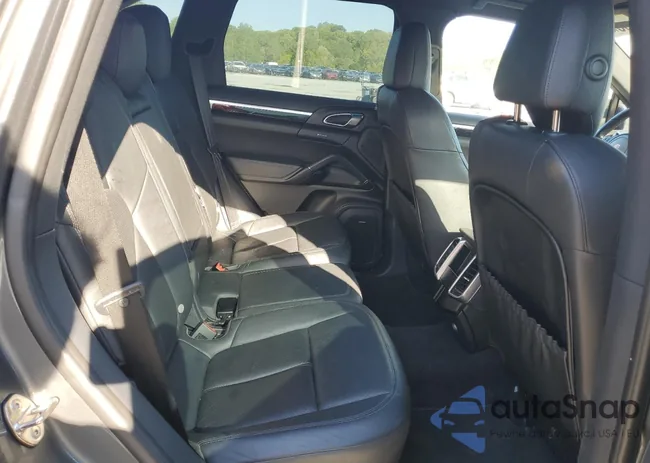 WP1AA2A22ELA08411: 52751135