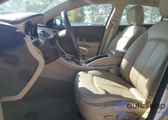 1G4GC5E37DF325877: 52568075