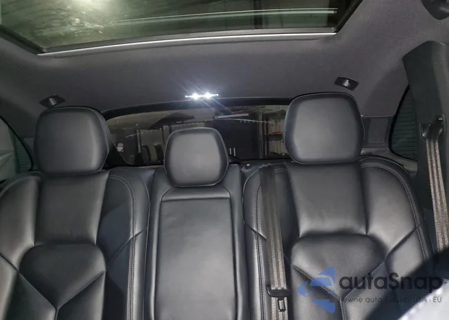 WP1AE2A29FLA53819: 52861705