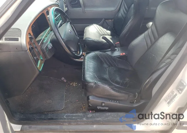 YS3CF68M5W1000335: 52372375