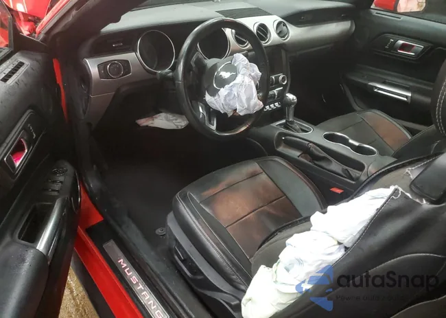 1FATP8UH2L5125585: 52748935