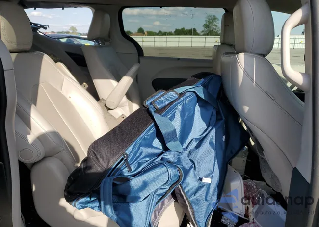 2C4RC1L74LR263132: 52457965