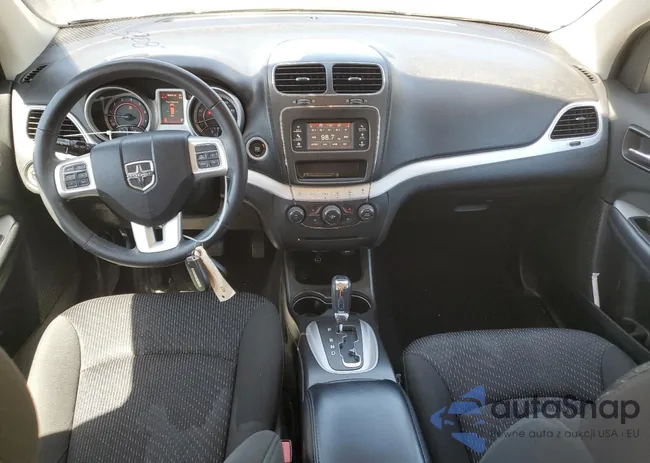 3C4PDCAB8JT444221: 52087325