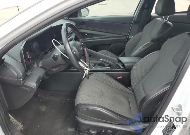 KMHLR4AF2PU400167: 52502195