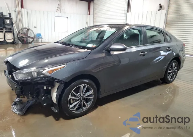 3KPF24AD0PE643074: 54046545