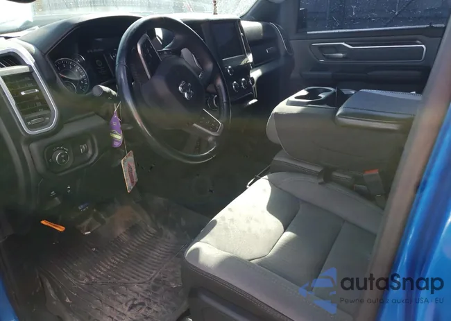 1C6RREFT4MN752943: 51704795