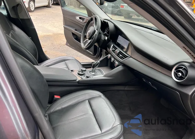 ZARFAEEN9H7544398: 53180675