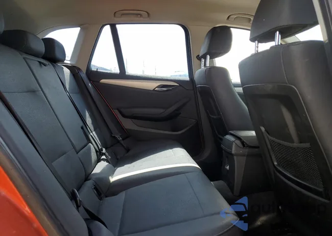 WBAVM1C56FVW58423: 53825685