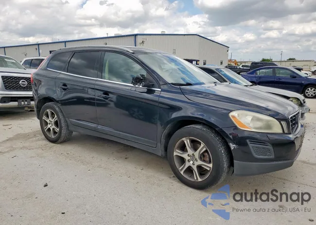 YV4902DZ3C2238295: 51546385