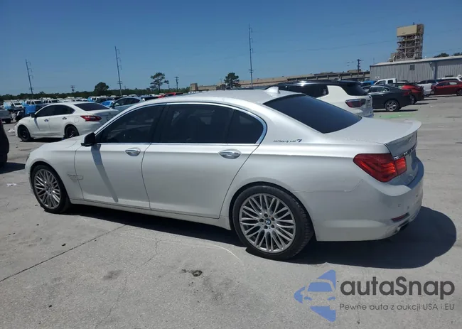 WBAKX8C59BC198179: 52796825