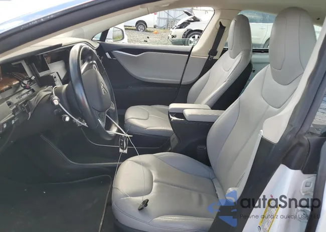 5YJSA1H1XEFP55657: 53405785