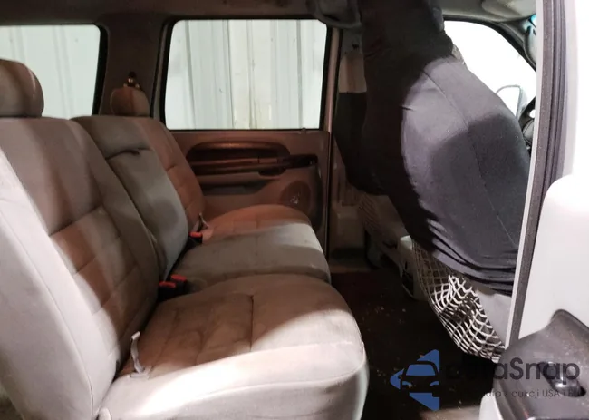 1FMSU41P25EC24926: 53099385