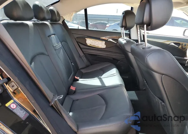 WDBUF56X98B200035: 54534875