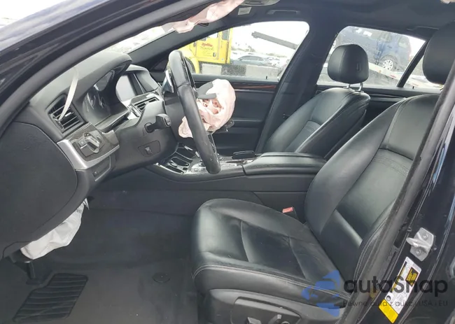 WBA5B1C53GG553687: 53745295