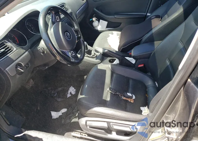 3VWDB7AJXHM393085: 57613595