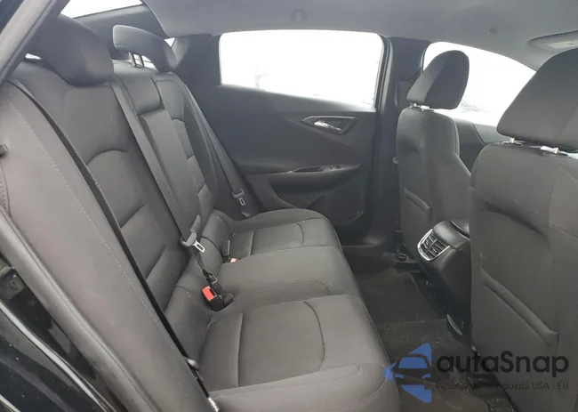 1G1ZE5ST9HF100662: 57721115