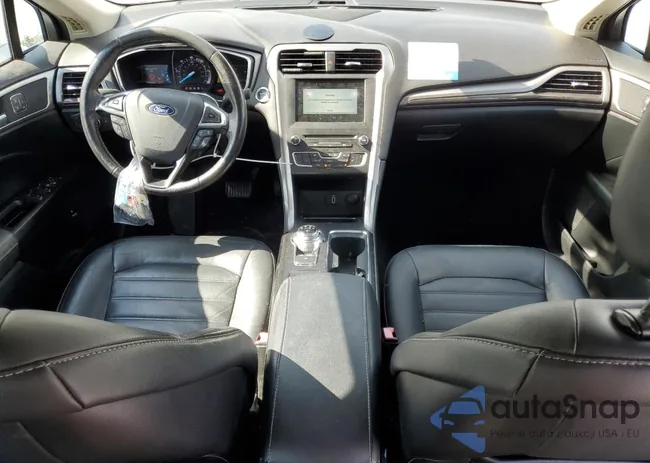 3FA6P0LU8JR281900: 54033895