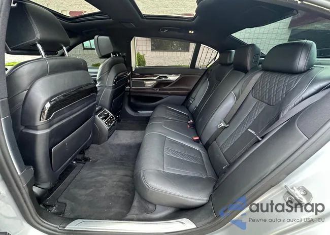 WBA7F2C5XHG422275: 58860745