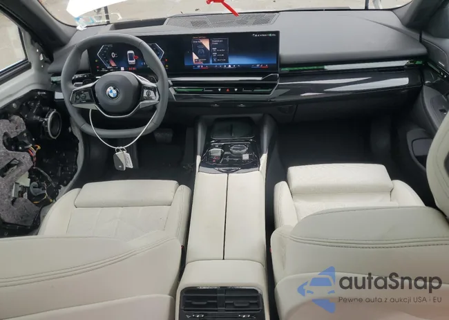 WBA53FJ05RCP95117: 56534135