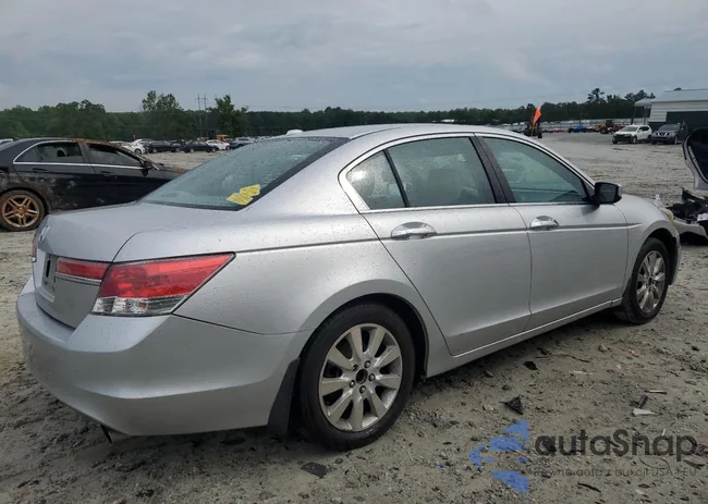 1HGCP2F88CA032812: 55923695