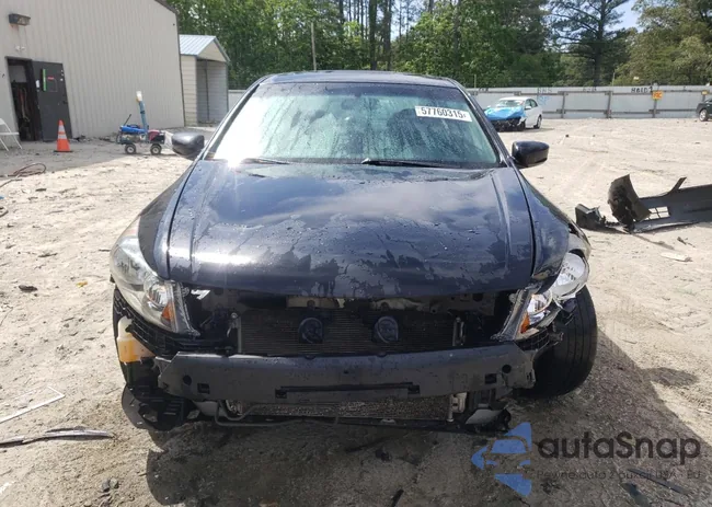 1HGCP2F7XAA010430: 57760315