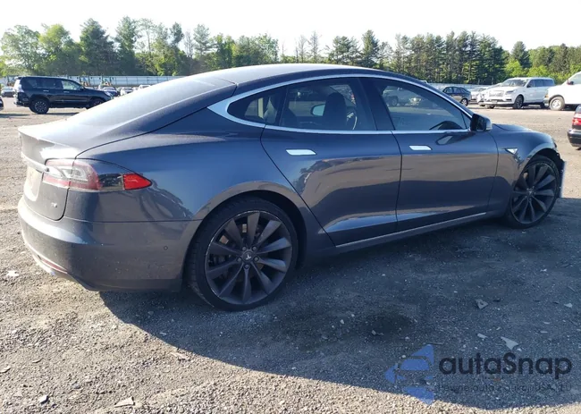 5YJSA1H13EFP55810: 56899255