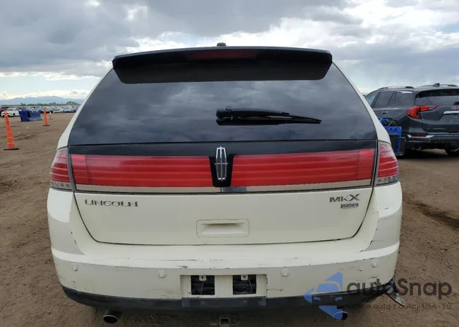 2LMDU88C38BJ26043: 57816845