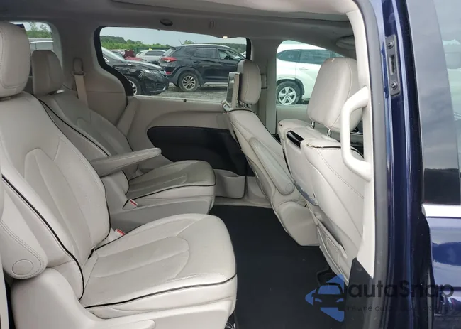 2C4RC1N72JR236537: 55617975