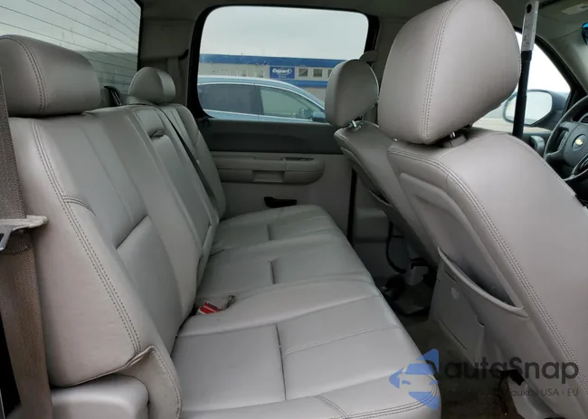 1GCPKSE79CF167016: 57646265