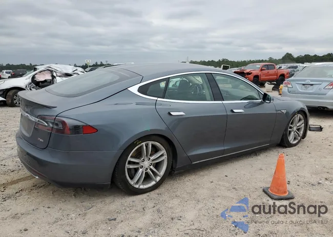 5YJSA1CP6DFP22018: 55681235