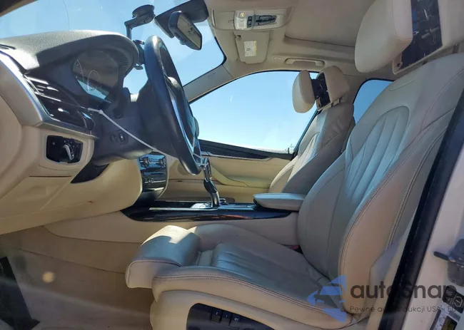 5UXKR0C56F0K60707: 57722295