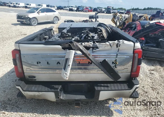 1FT8W4DM0RED05259: 51521065