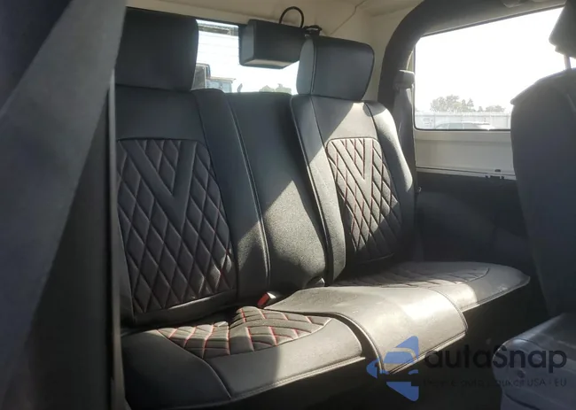 1J4BA6D18AL221240: 57819025