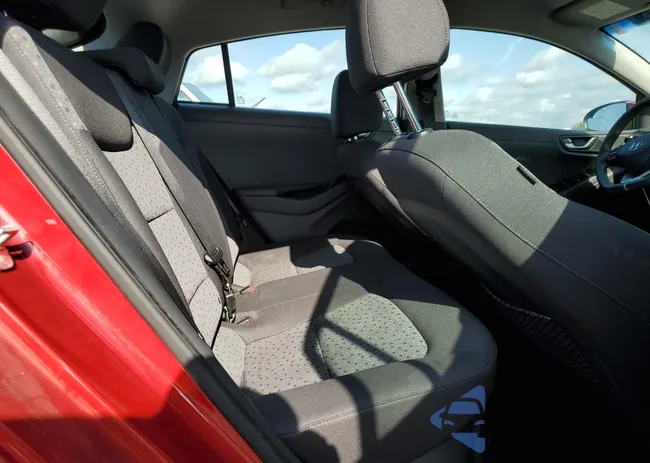 KMHC65LC5KU137067: 57656395