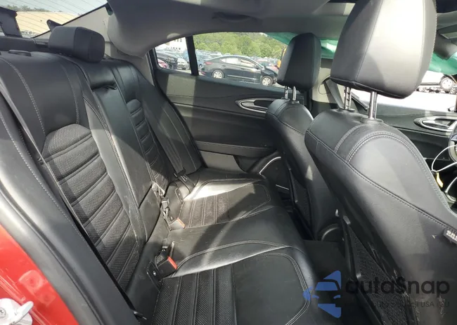 ZARFAEEN8J7568018: 58394105