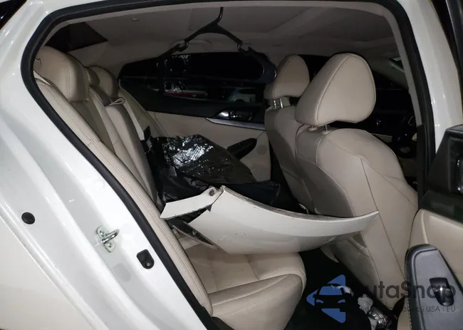 1N4AA6APXHC415780: 58629945