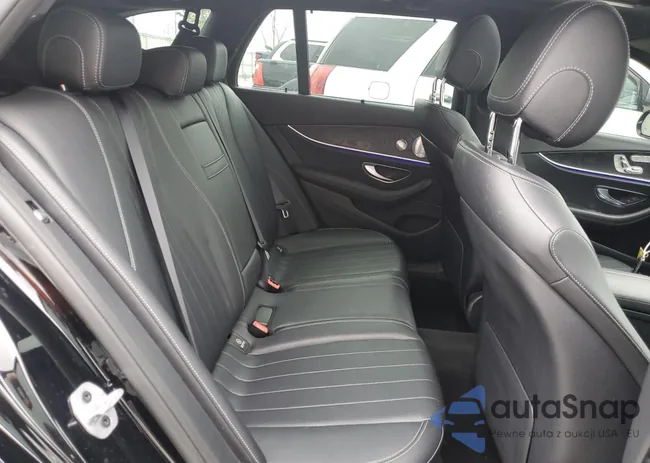 WDDZH6JB8KA519917: 55764755