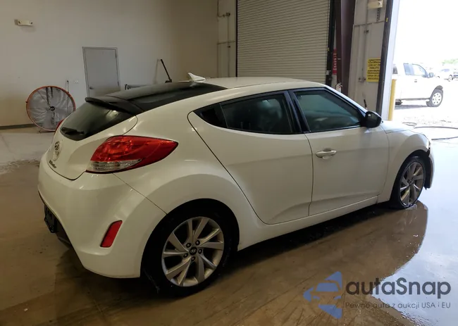 KMHTC6AD7HU304774: 58876484