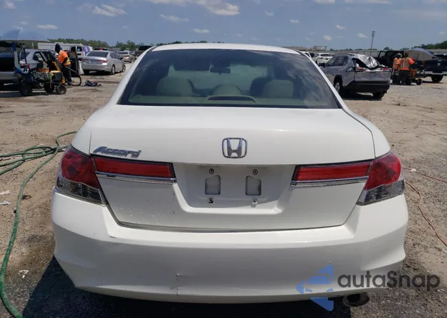 1HGCP2F32CA048511: 61598655